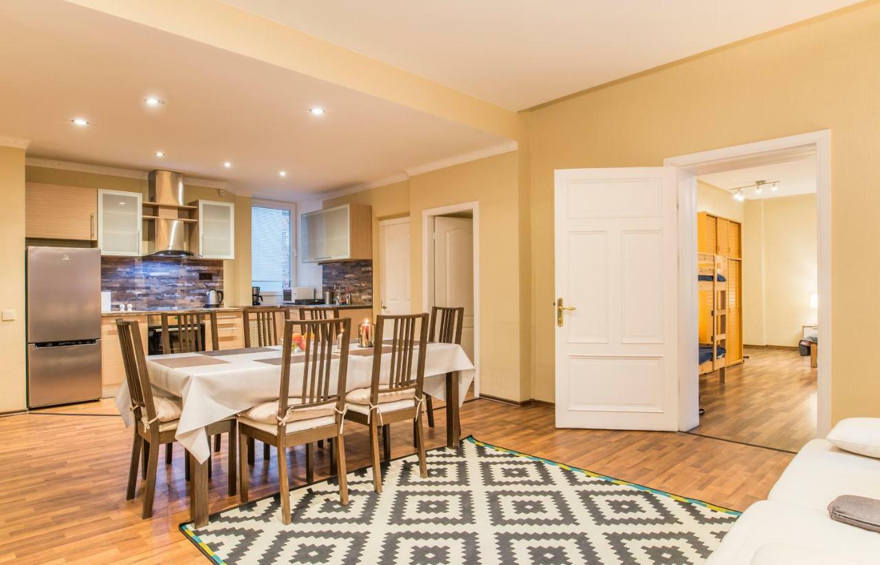 Charming Spacious 3 Bedroom In Old Town Riga Ngoại thất bức ảnh
