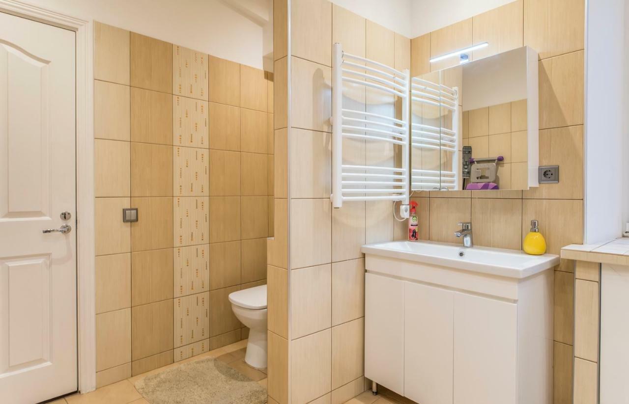 Charming Spacious 3 Bedroom In Old Town Riga Ngoại thất bức ảnh